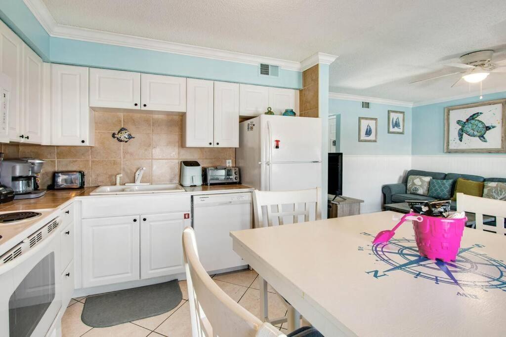 Renovated Condo With Pool And Exclusive Beach Access ガルフ・ショアーズ エクステリア 写真