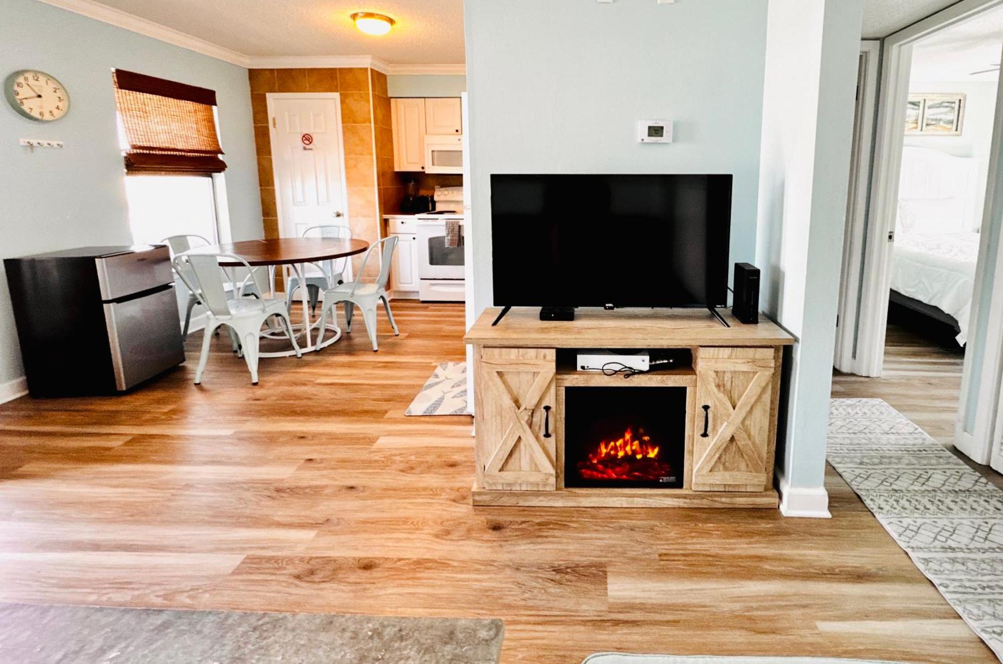 Renovated Condo With Pool And Exclusive Beach Access ガルフ・ショアーズ エクステリア 写真
